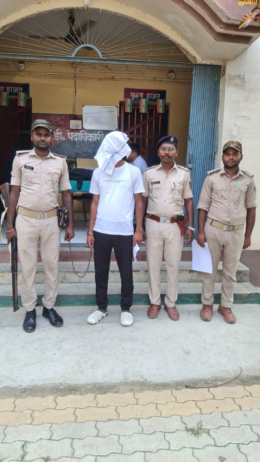 हत्या के प्रयास के मामले में एक आरोपित को पुलिस ने दबोचा