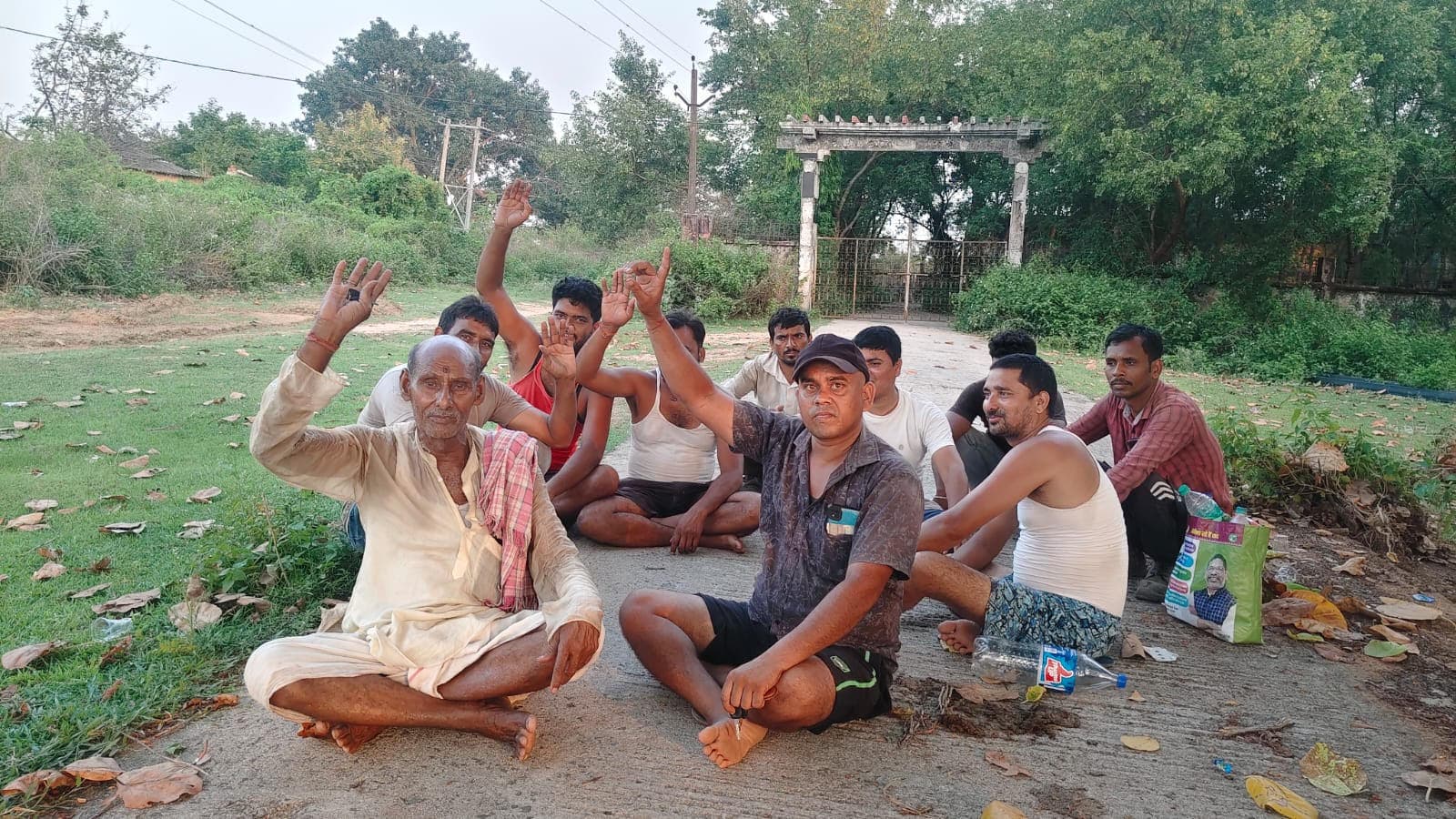 मानसून से पहले नहर निर्माण कार्य का ग्रामीणों ने किया विरोध, किसानों ने जताया नाराजगी