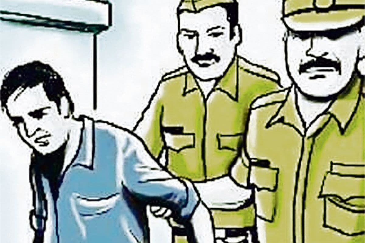 मुंगेर में डायन बताकर महिला पर तलवार से हमला, हालत गंभीर, पुलिस ने आरोपित को किया गिरफ्तार