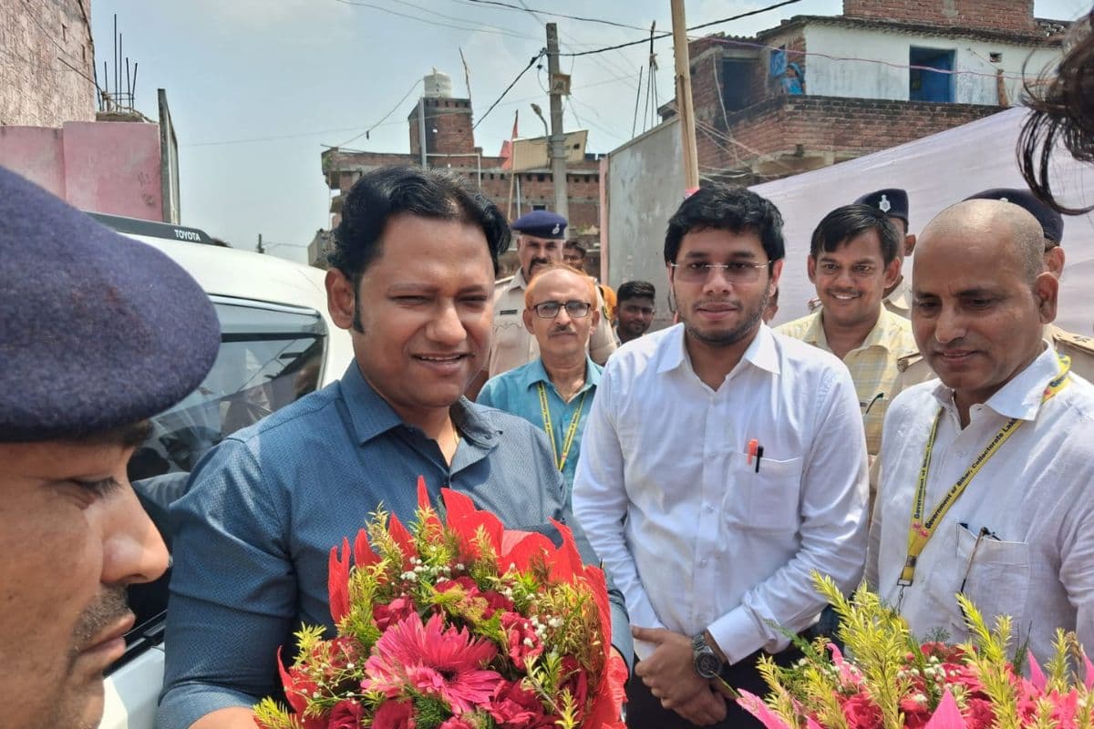सहयोग शिविर में पहुंचे प्रभारी सचिव, योजनाओं की प्रगति परखी, अधिकारियों को दिए समयबद्ध निष्पादन के निर्देश
