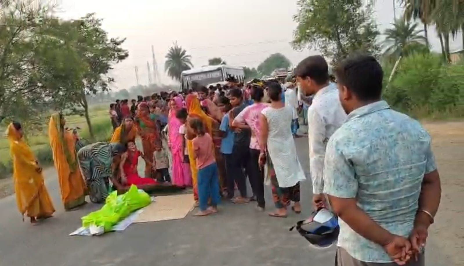 टोटो व जुगाड़ गाड़ी की टक्कर में टोटो सवार किशोर की मौत