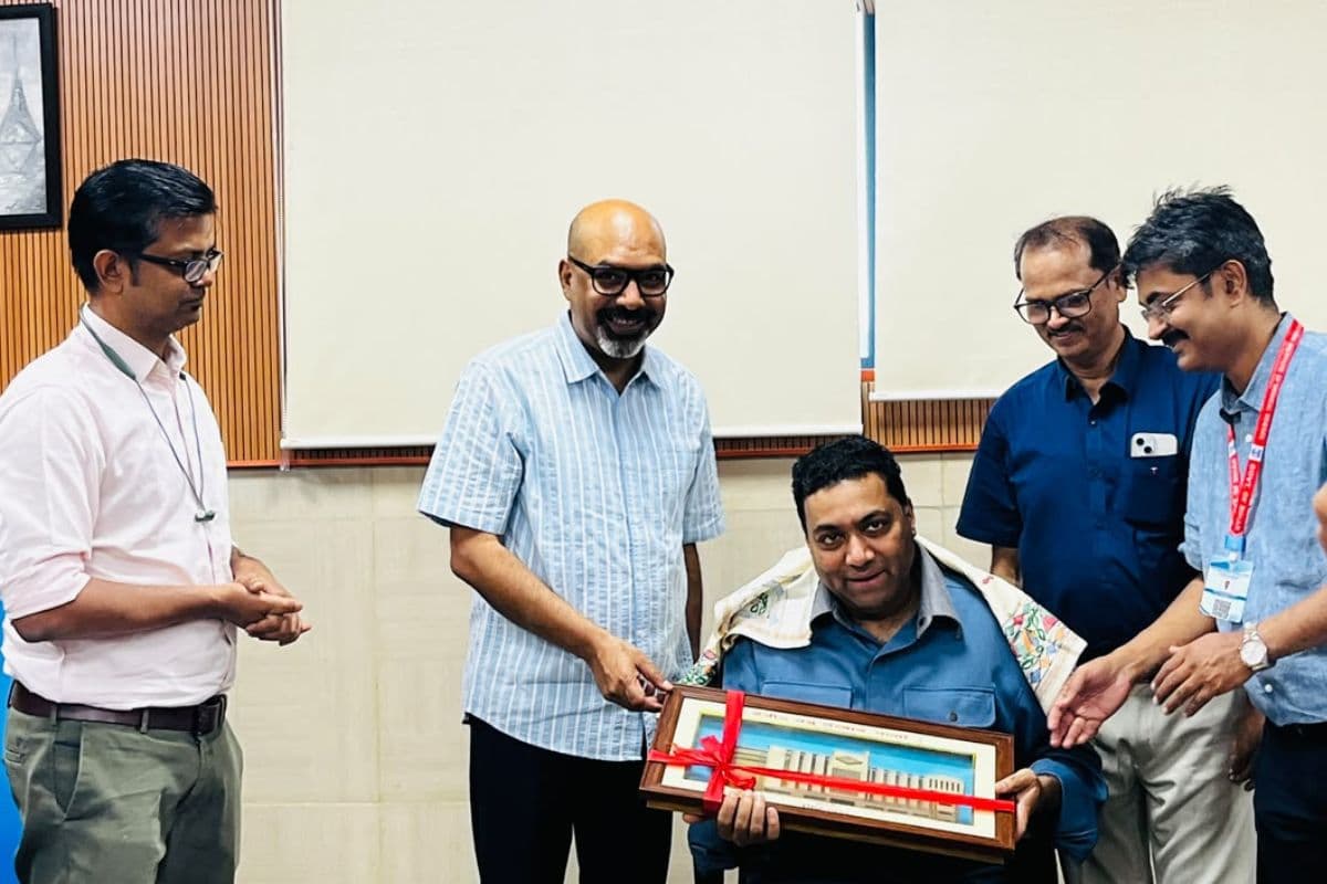 IGIMS में नेत्र रोग विभाग पहुंचे विश्व-प्रसिद्ध वैज्ञानिक डॉ रोहित शेट्टी, रिसर्च को लेकर दिया मार्गदर्शन
