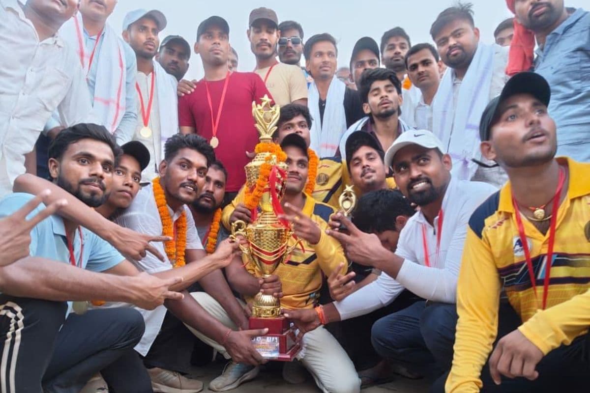 रोमांचक फाइनल में रामपुर बना चैंपियन, कथौलिया को 7 विकेट से दी मात