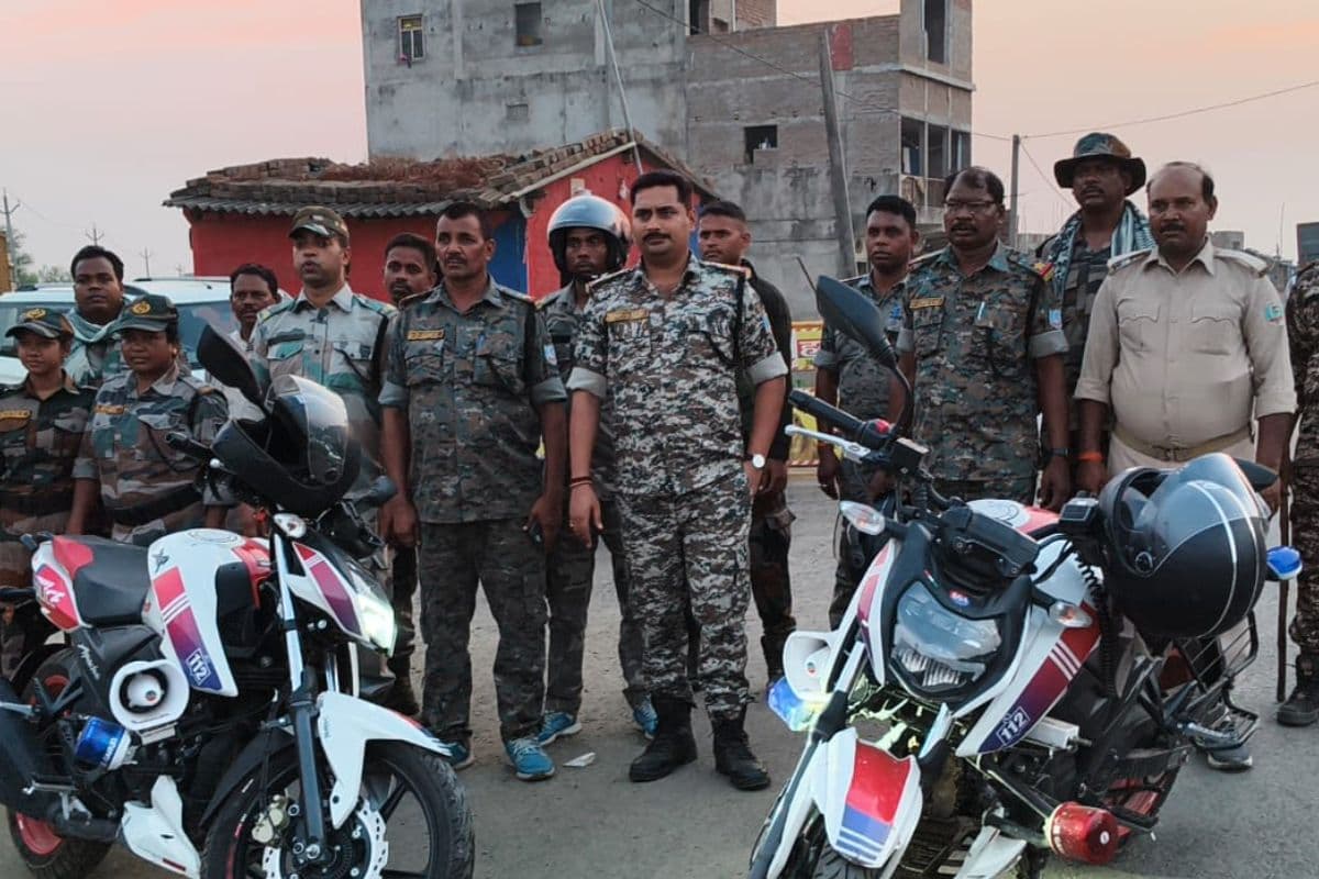 गोड्डा: मुहर्रम को लेकर हनवारा पुलिस का फ्लैग मार्च, अफवाहों से दूर रहने की अपील 