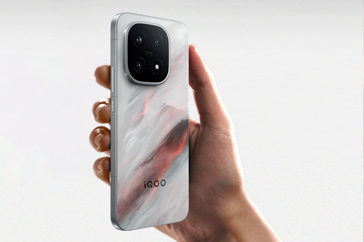 iQOO 15, 15R और Neo 10 फिर हुए महंगे, 2 हफ्ते में दूसरी बार कंपनी ने बढ़ा दिए दाम