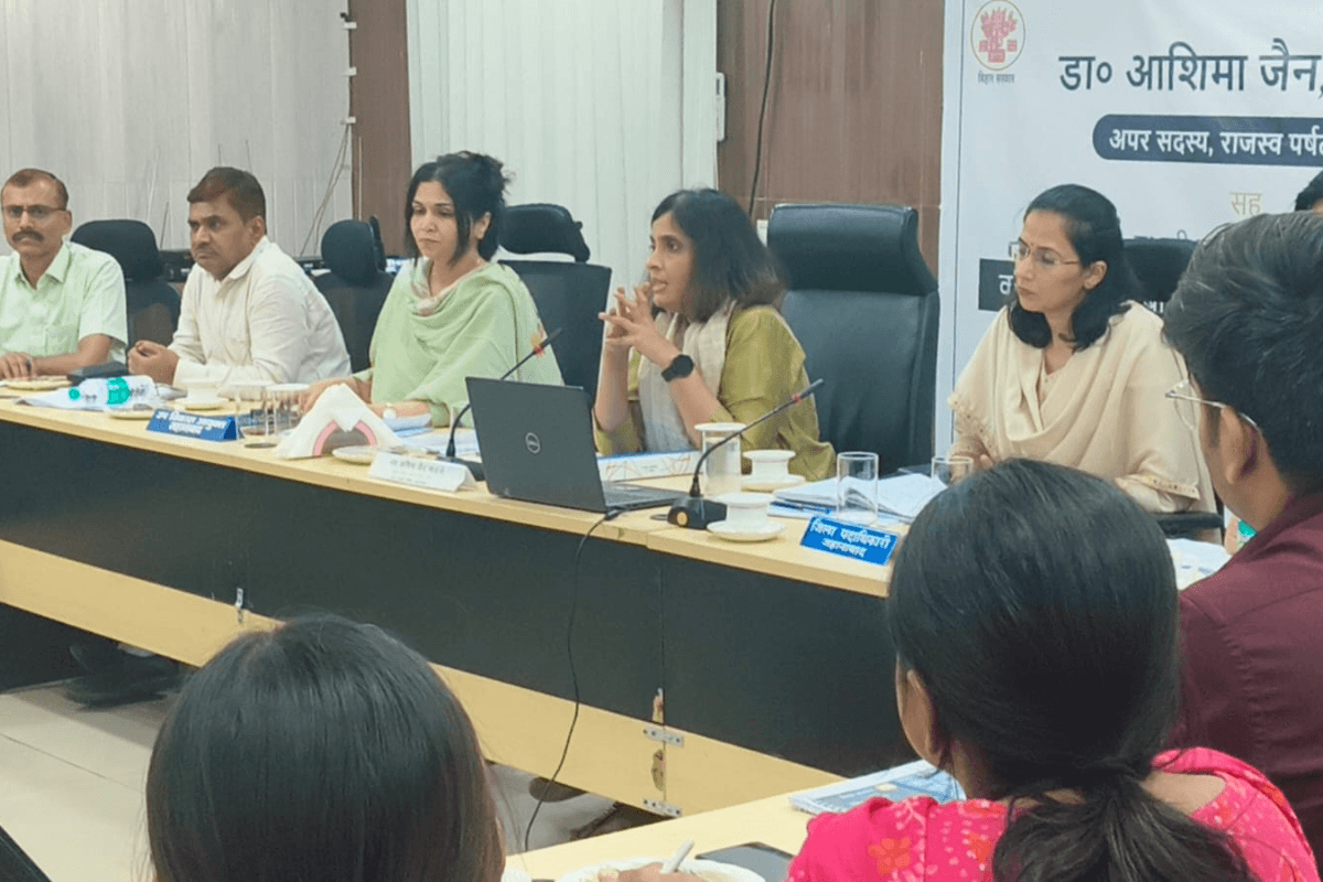 जहानाबाद में प्रभारी सचिव आशिमा जैन ने की मानसून पूर्व तैयारियों की समीक्षा, जारी हुए 24x7 हेल्पलाइन नंबर