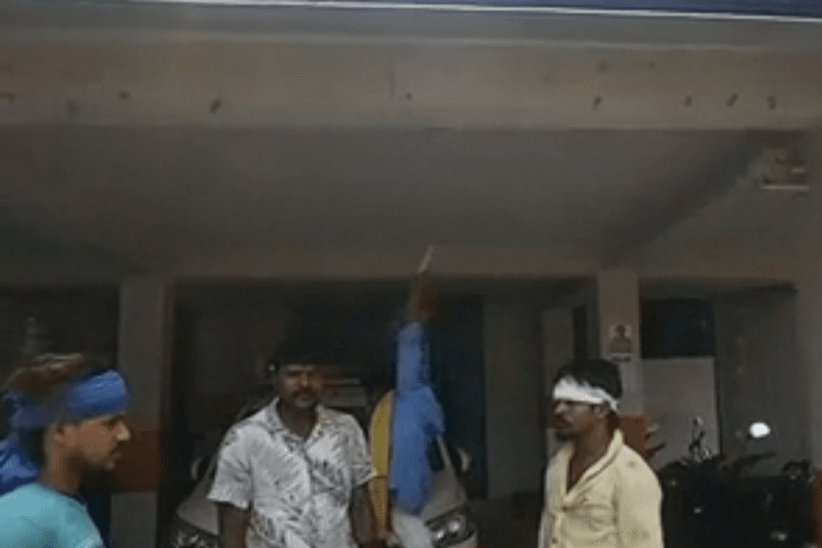 जहानाबाद में कचरा ट्रॉली टच होने पर दो सफाईकर्मियों की कर दी पिटाई, पुलिस ने चार लोगों को हिरासत में लिया