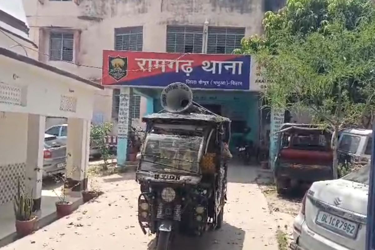 जिस दोस्त को नौकरी दिलाने दिल्ली बुलाया, उसी ने ले ली जान, आरोपी की तलाश में जुटी पुलिस