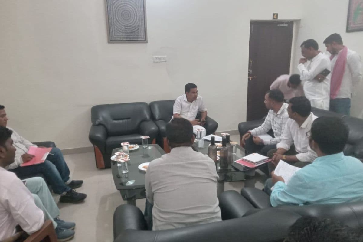 कैमूर में बिजली विभाग के ठेकेदार और सुपरवाइजर पर रिश्वत लेने का आरोप, विधायक ने दिए FIR के निर्देश