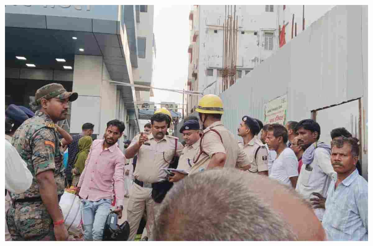 मुजफ्फरपुर: शहर के बड़े अस्पताल में भीषण आग, तीन मरीजों की मौत, 25 से अधिक का रेस्क्यू