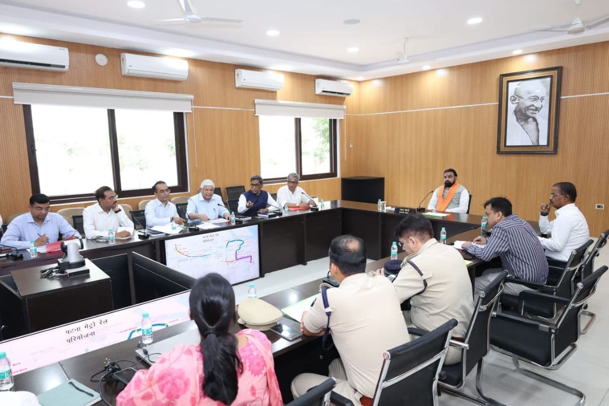 मलाही पकड़ी तक मेट्रो की इस दिन से होगी शुरुआत, अधिकारियों संग हाई लेवल मीटिंग के बाद सीएम सम्राट का ऐलान