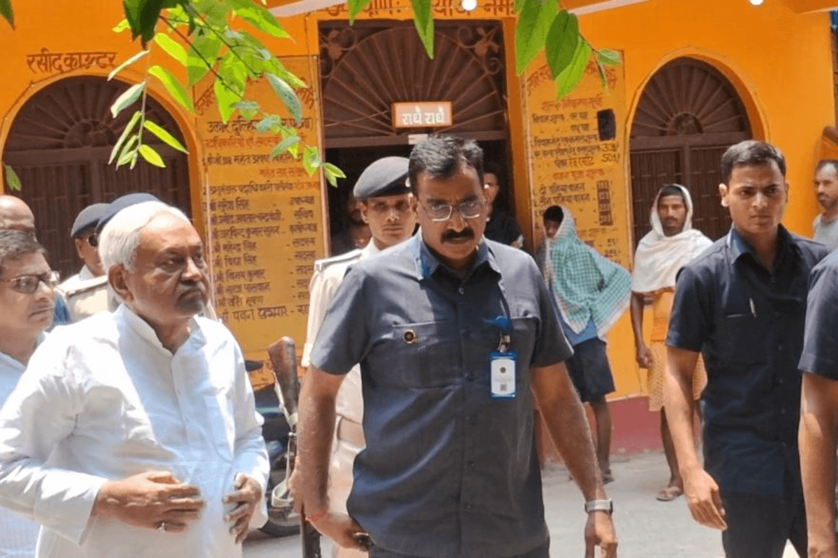 उलार्क सूर्य मंदिर पहुंचे नीतीश कुमार, पूजा-अर्चना के बाद 14 करोड़ की पर्यटन योजनाओं का लिया जायजा