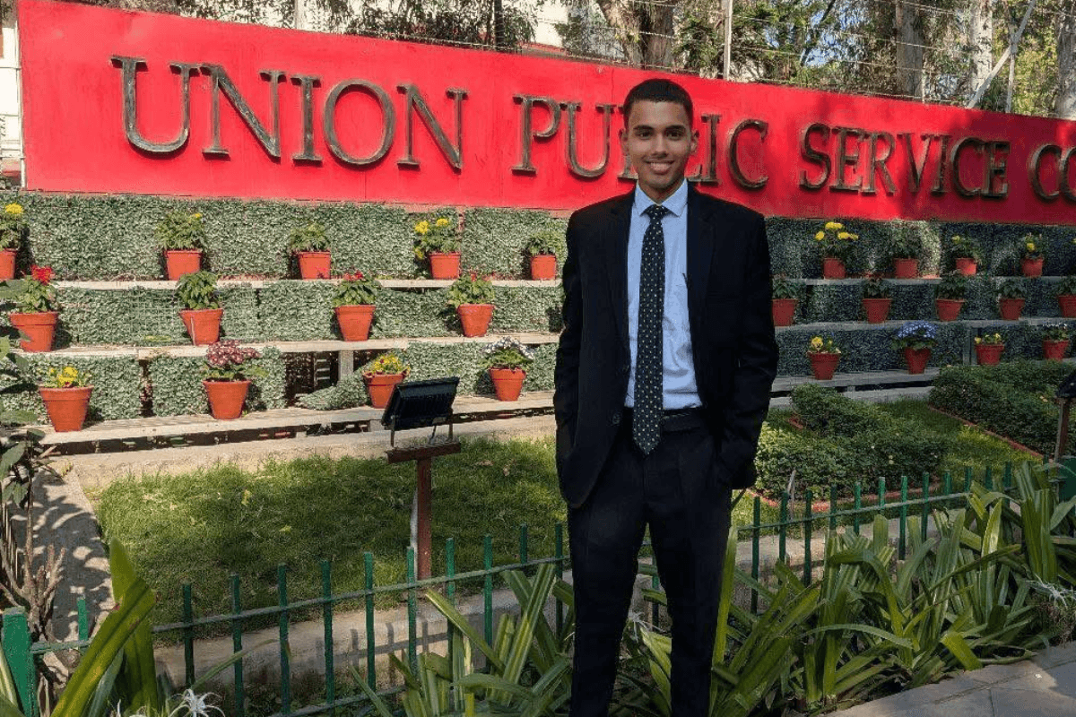 पटना: दो अंकों से चूके, फिर भी नहीं मानी हार; UPSC में चयनित हुए रविंद्र कुमार को बिक्रम में हुआ सम्मान