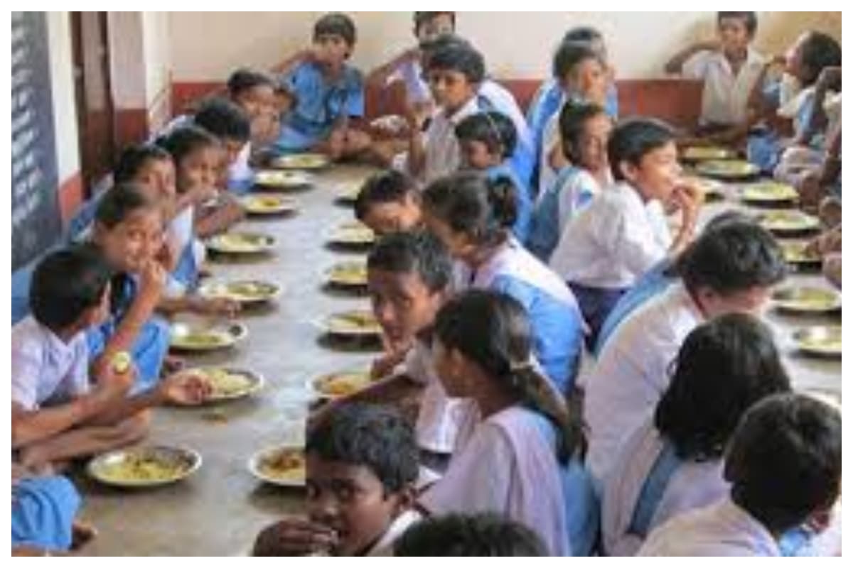 Sitamarhi News: सीतामढ़ी में एमडीएम घोटाला: 5 गुना अधिक बच्चों की हाजिरी बनाकर लूट