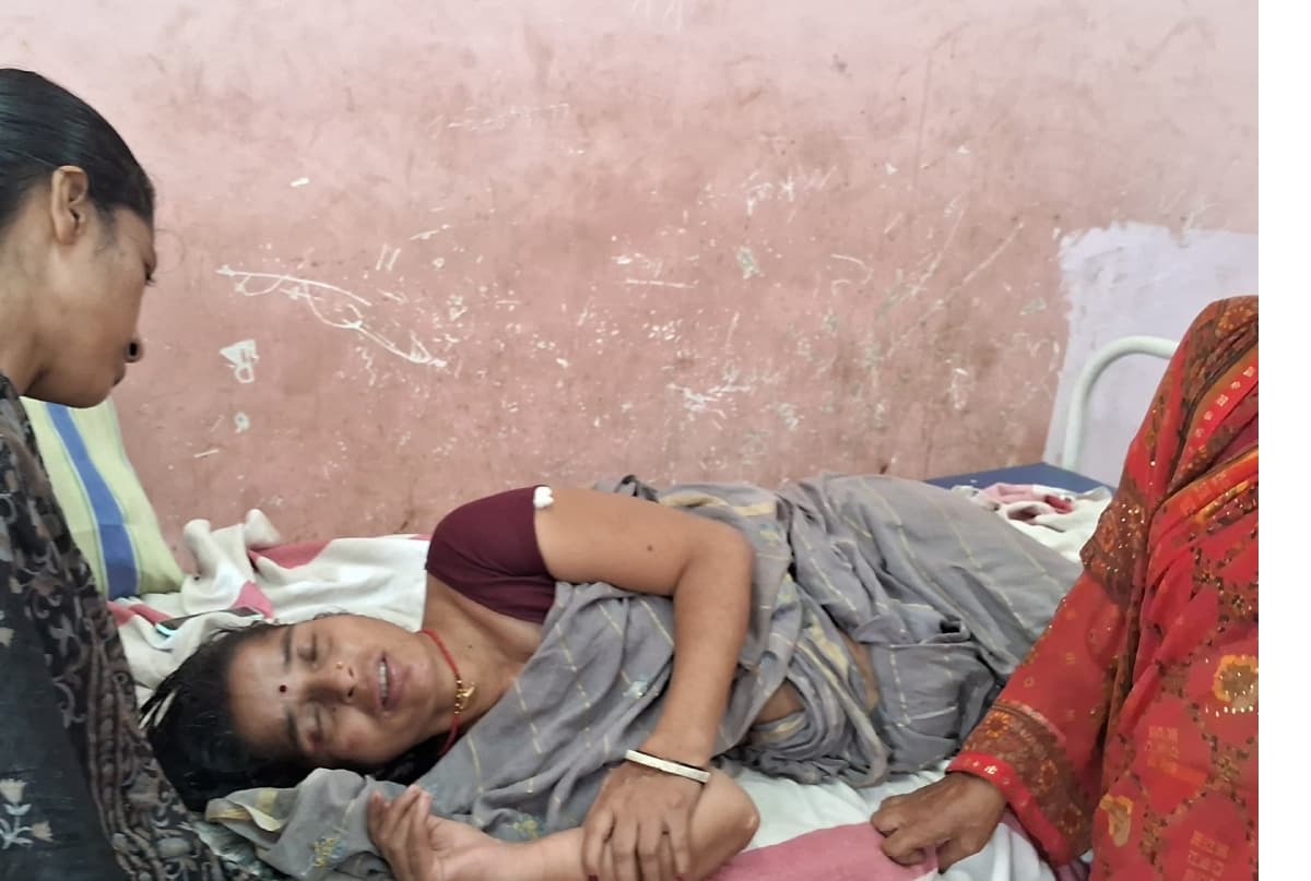 दरभंगा: ट्रैक्टर की टक्कर से पलटा टेम्पू, पांच लोग घायल, तीन महिलाओं की हालत बेहद गंभीर