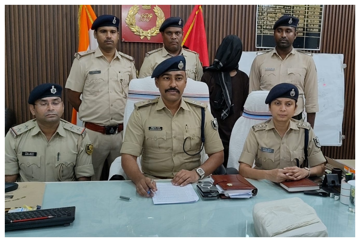 मुजफ्फरपुर: बड़ी वारदात से पहले अवैध हथियार, कारतूस व भारी मात्रा में शराब के साथ बदमाश गिरफ्तार