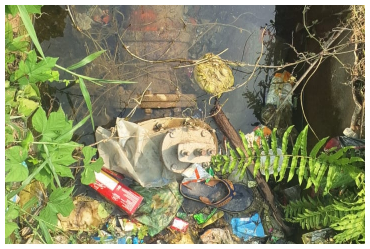 मुजफ्फरपुर: भीषण गर्मी में बढ़ा जल संकट, पाइप टूटने से तीन दिनों से बूंद-बूंद पानी को तरस रहे लोग