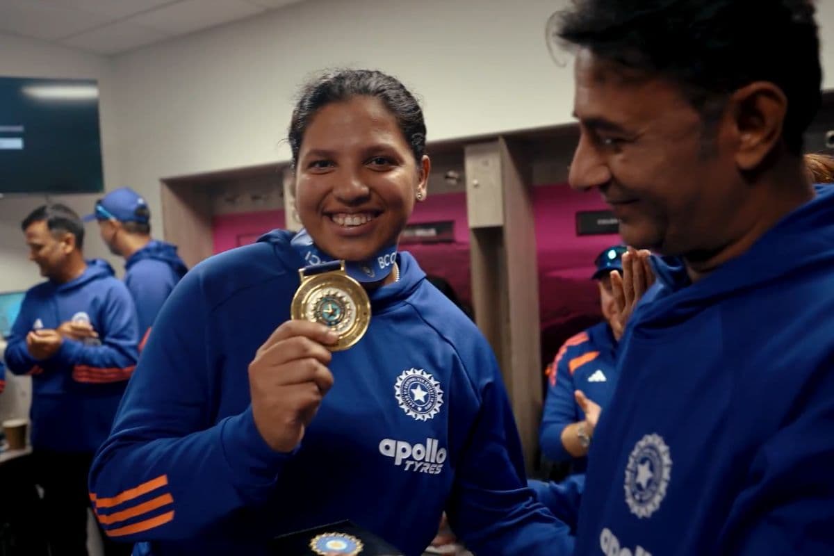 इंग्लैंड के खिलाफ सीरीज गंवाने के बाद भी ऋचा घोष को मिला स्पेशल अवॉर्ड, BCCI ने शेयर किया वीडियो