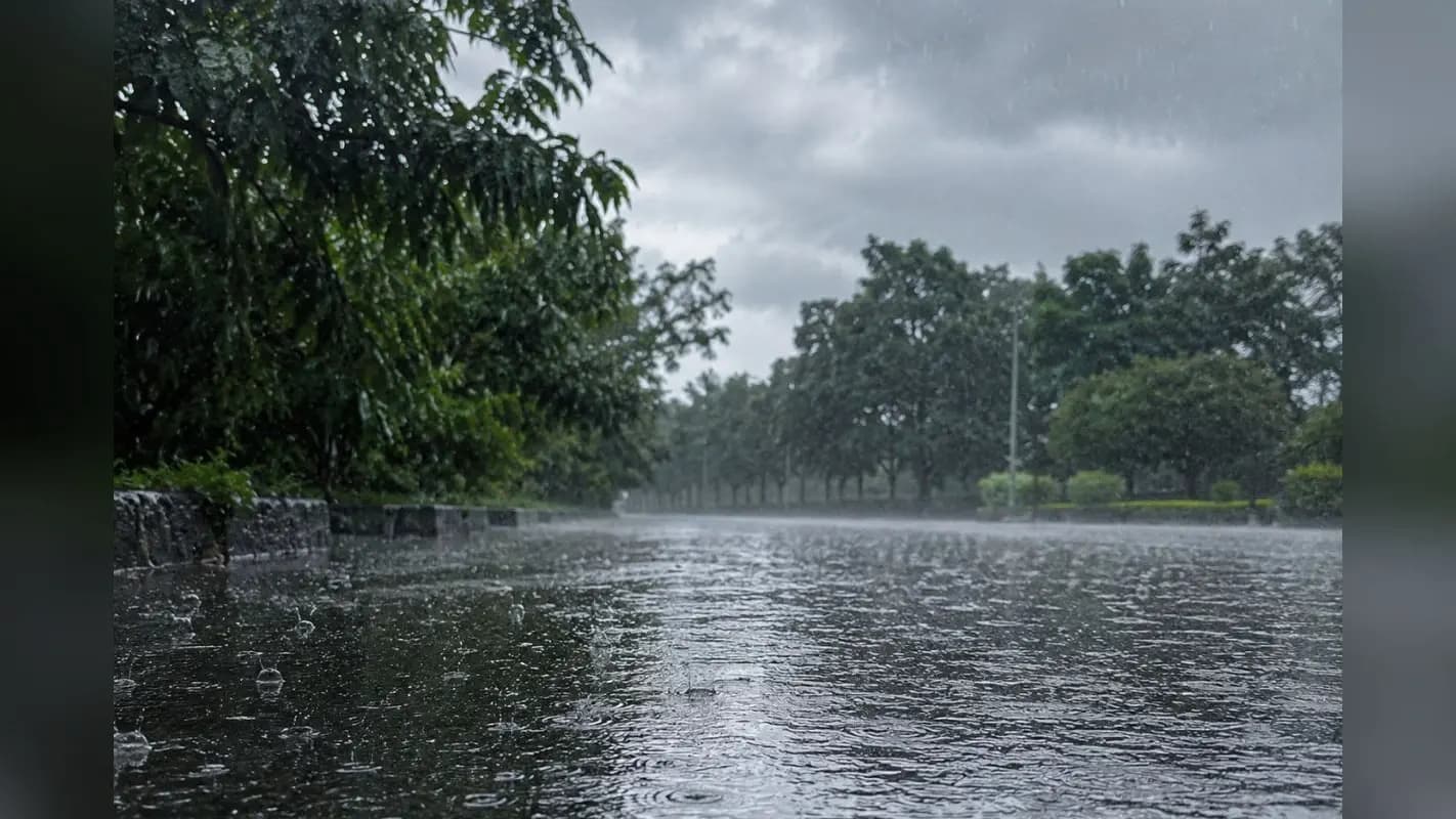 झारखंड में आज वज्रपात-बारिश के आसार, 40 किमी प्रति घंटे की रफ्तार से चलेंगी तेज हवाएं
