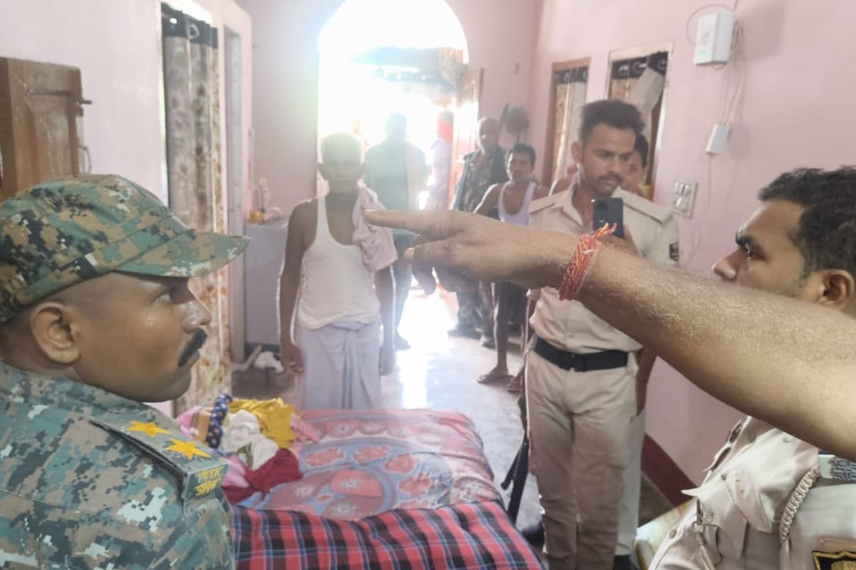 घरवालों को कमरे में बंद किया, अलमारी तोड़ी और 40 लाख से ज्यादा का माल लेकर फरार हुए चोर