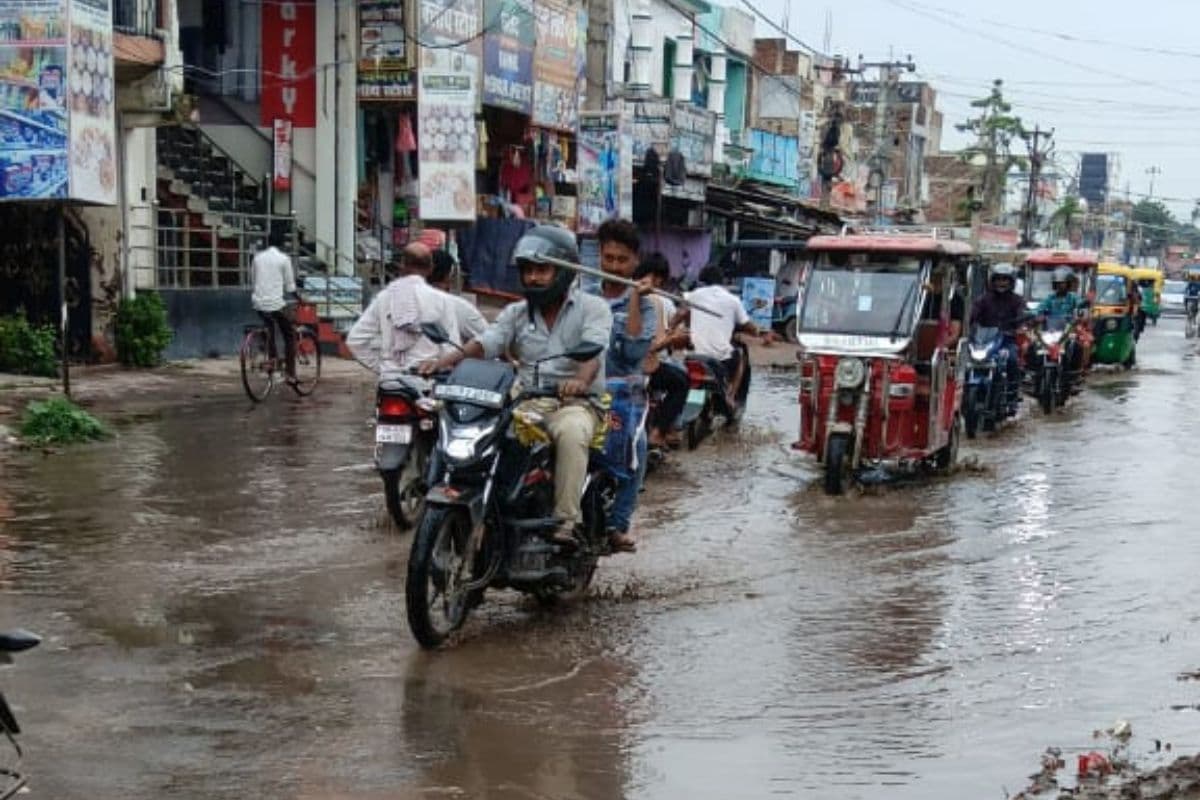 सहरसा - हटिया गाछी मुख्य सड़क पर जलजमाव