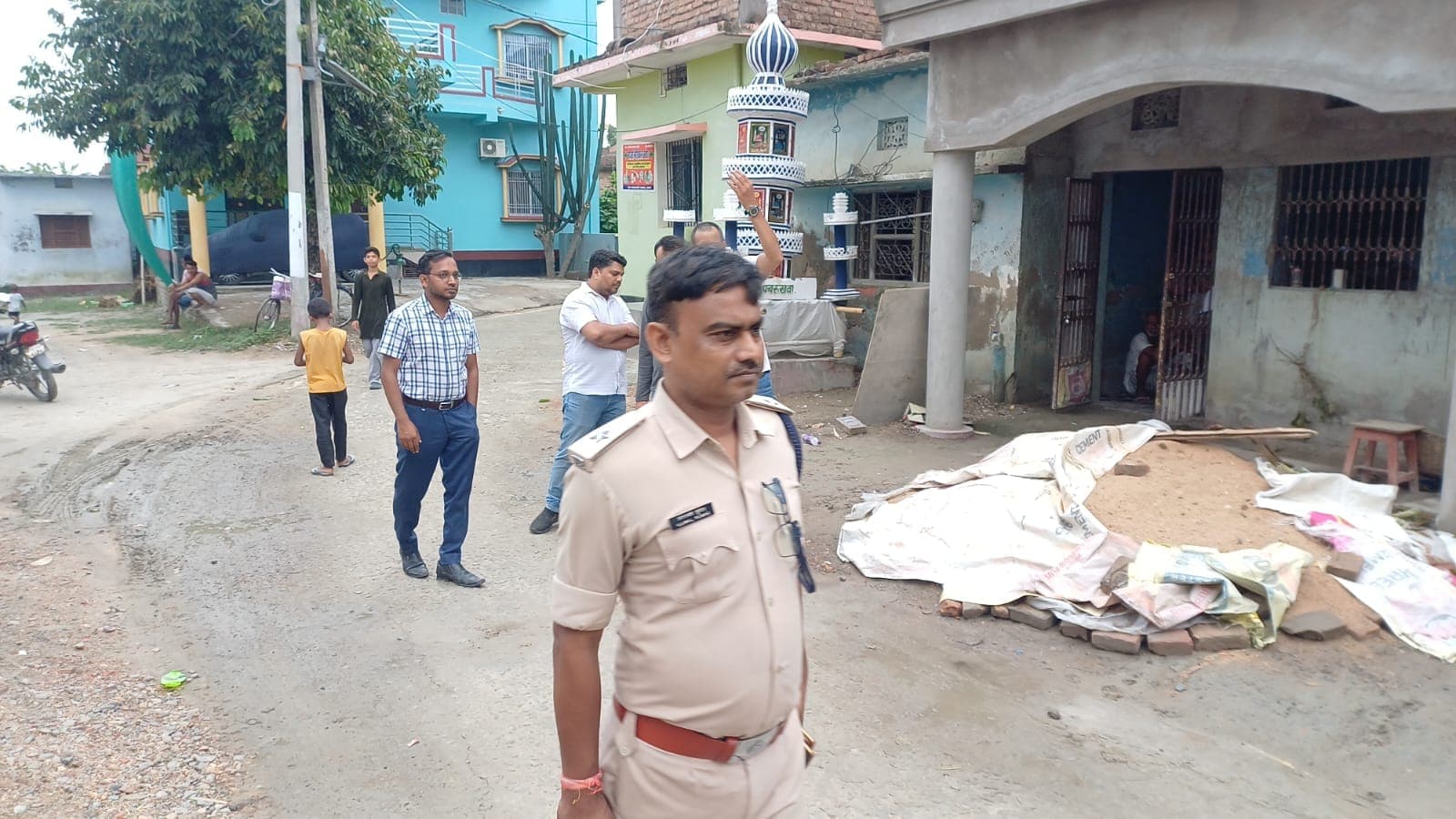 मशरक के पचरूखवा मे एनआईए की टीम ने की छापेमारी,मचा हड़कंप