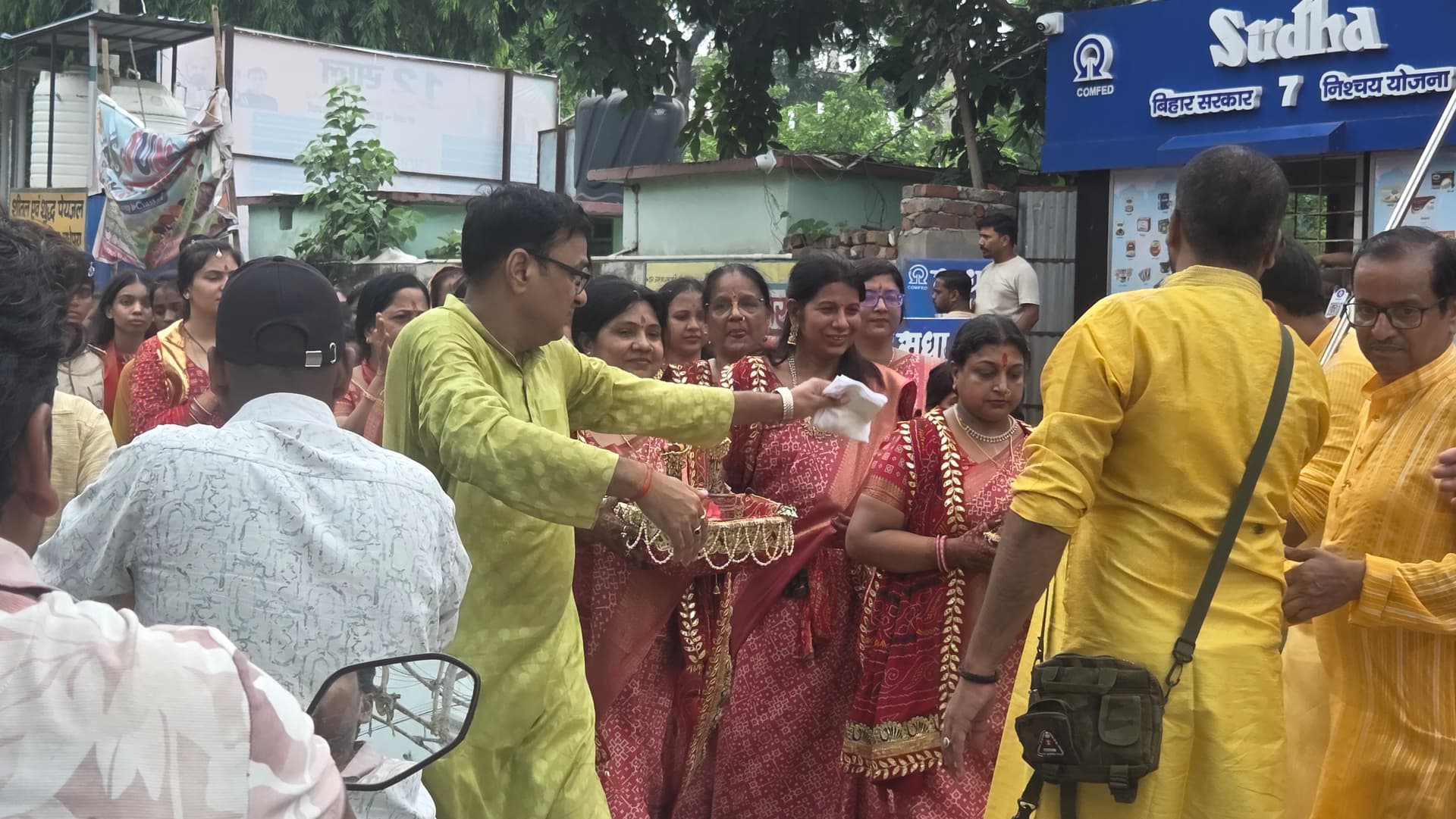 रानी सती दादी की भव्य शोभायात्रा से भक्तिमय हुआ मधेपुरा, जयकारों, झांकियों और पुष्पवर्षा के बीच उमड़ी श्रद्धालुओं की भीड़