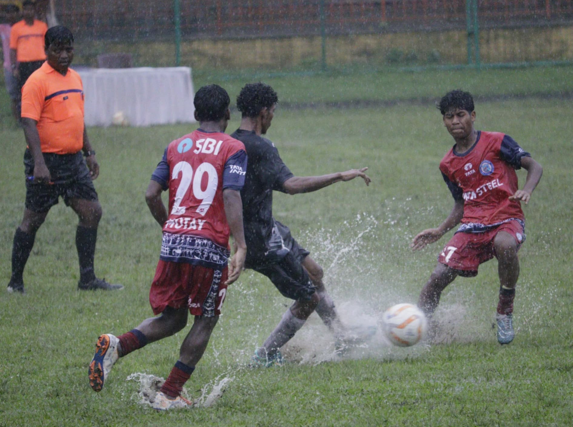 Jsa football: जेएफसी यूथ और ग्राम विकास केंद्र का मैच ड्रॉ
