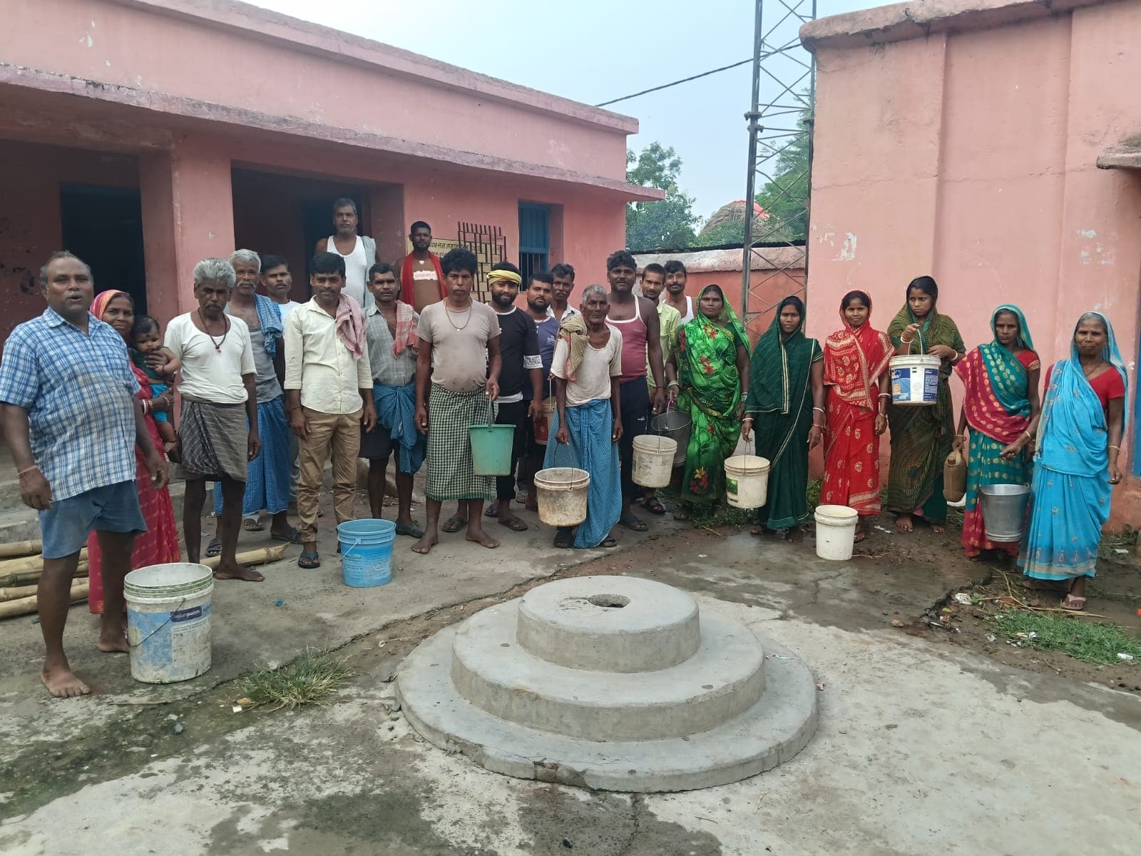 चंगेरी गांव में मोटर खराब होने से जलापूर्ति बाधित, 3000 लोग पानी के लिए परेशान चंगेरी गांव में मोटर खराब होने से जलापूर्ति बाधित, 3000 लोग पानी के लिए परेशान