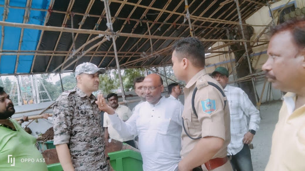 सरायकेला में रथयात्रा के आयोजन को लेकर एसपी ने किया निरीक्षण, विधि व्यवस्था की हासील की जानकारी