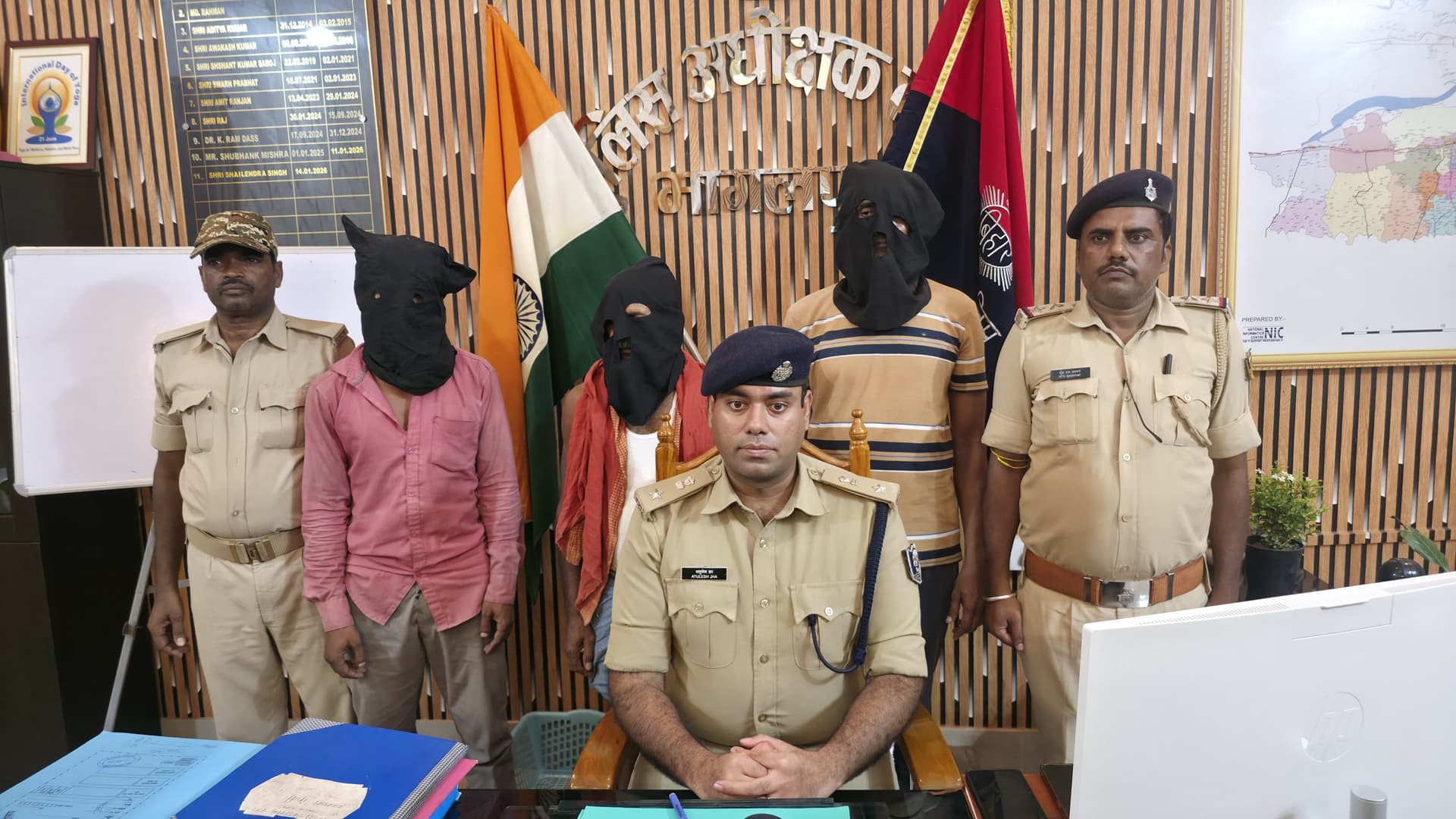 अवैध संबंध और पैसों के विवाद में हुई थी महिला की हत्या, तीन मुख्य आरोपी गिरफ्तार अवैध संबंध और पैसों के विवाद में हुई थी महिला की हत्या, तीन मुख्य आरोपी गिरफ्तार