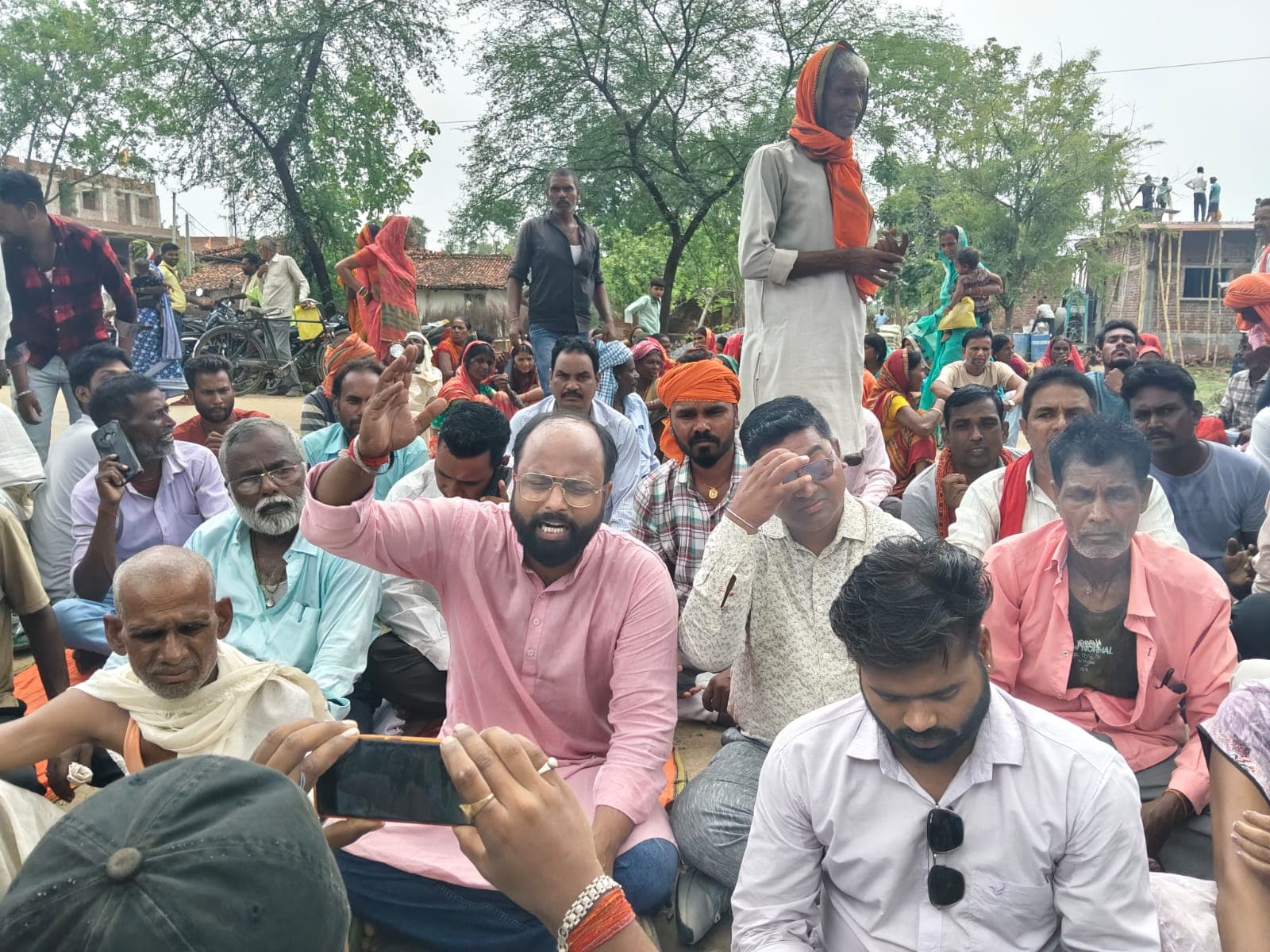 ओमप्रकाश चंद्रवंशी मौत मामला: आरोपियों की गिरफ्तारी की मांग को लेकर कांडी थाना के सामने 4 घंटे सड़क जाम,