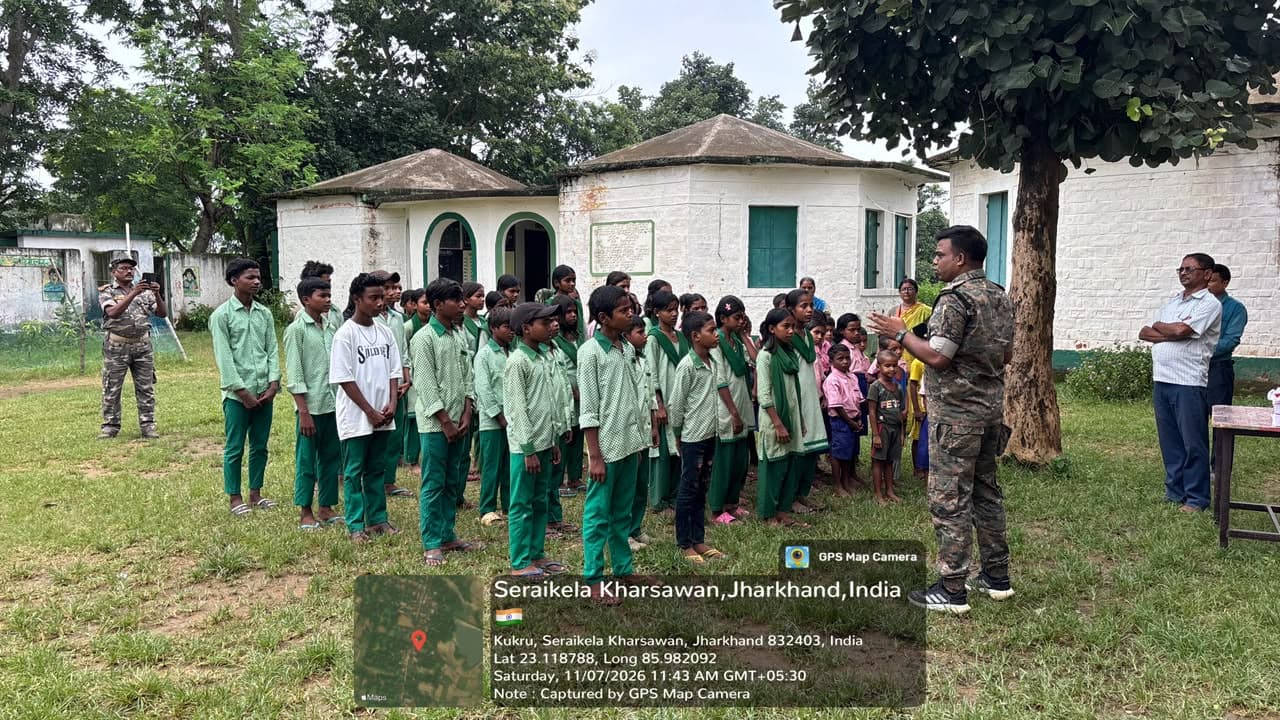 मध्य विद्यालय डाटम में छात्र-छात्राओं को नशामुक्ति व महिला सुरक्षा का दिया गया संदेश
