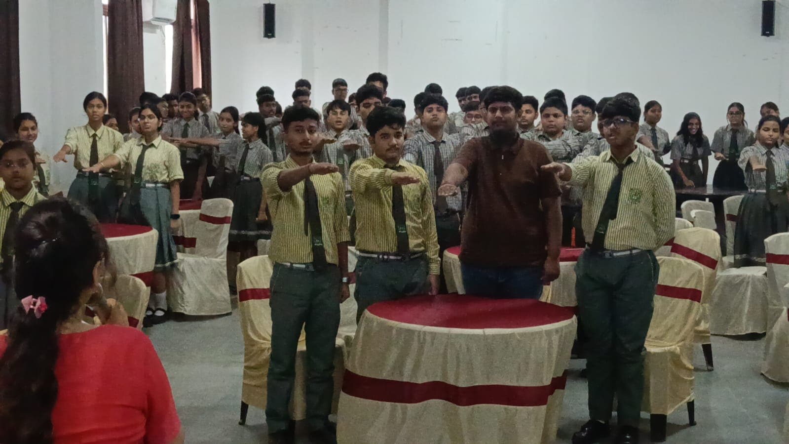 डीपीएस पाकुड़ में पठन माह का समापन, 'पढ़ेगा भारत, बढ़ेगा भारत' का दिया संदेश