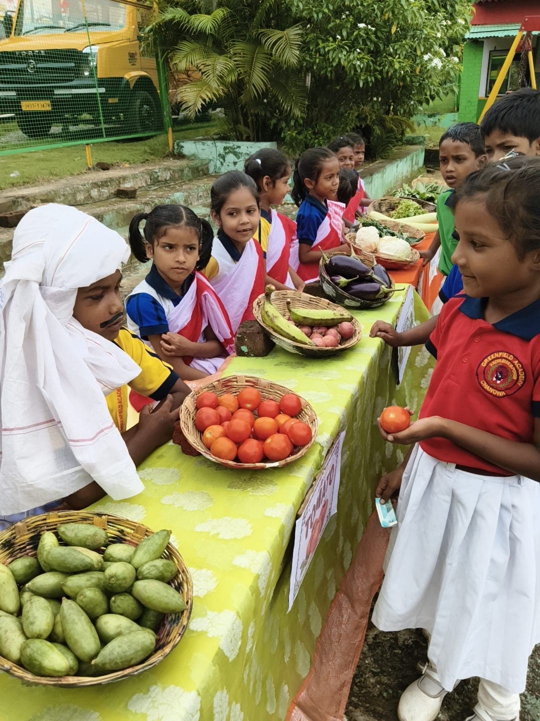 ग्रीनफील्ड एकेडमी में किसान सप्ताह संपन्न, बच्चों ने रोपा लगाया, लगाए सब्जी स्टॉल