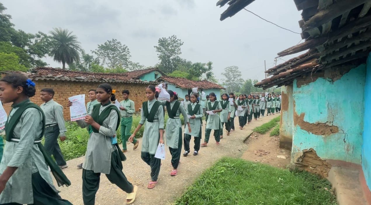 नकटी में मलेरिया जागरूकता रैली, स्वच्छता और जनभागीदारी का दिया संदेश