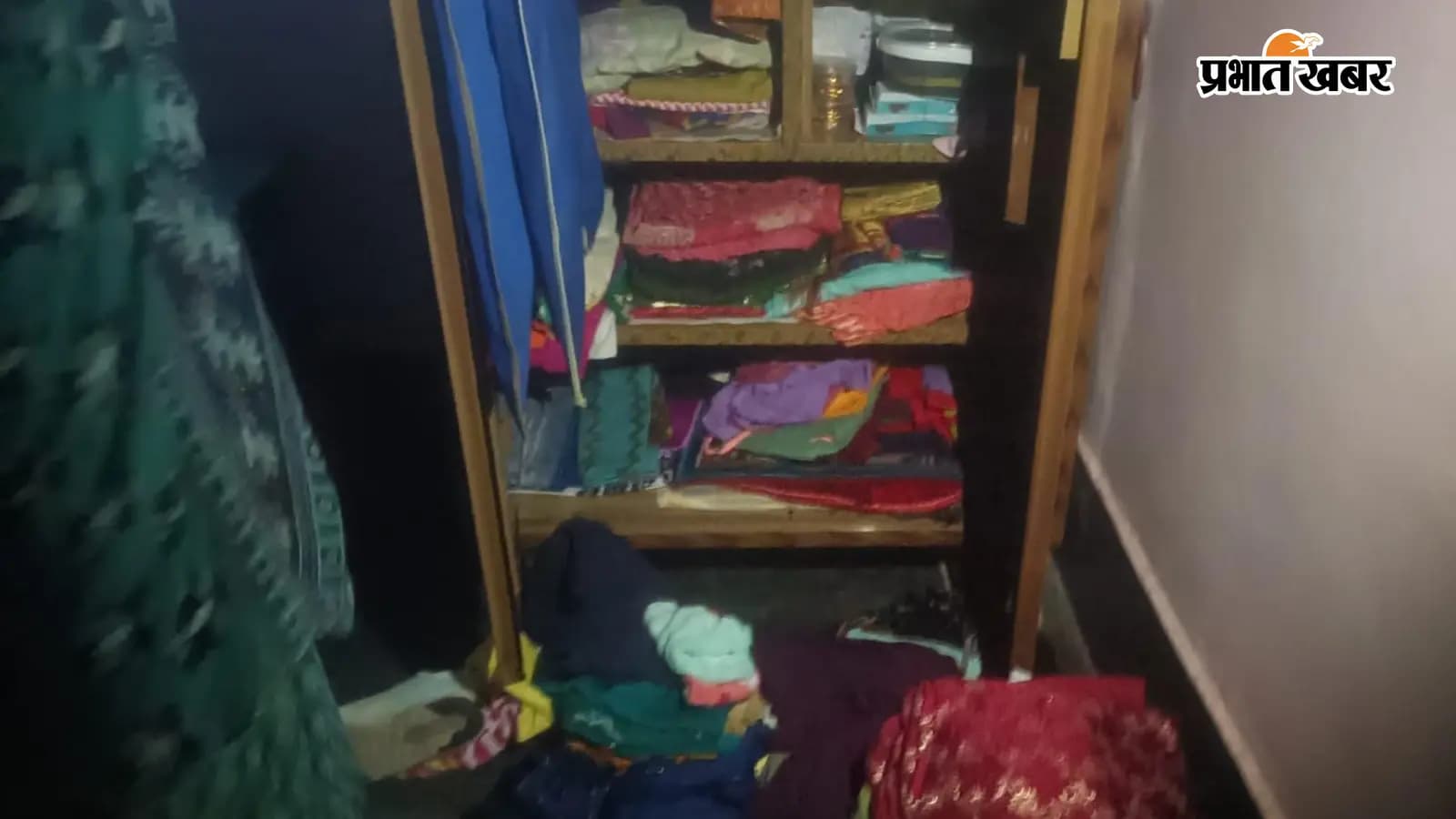 चोरी के बाद घर की स्थिति चोरी के बाद घर की स्थिति