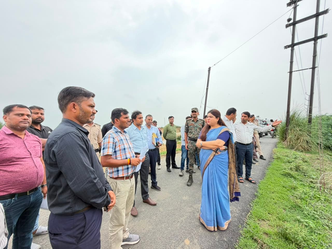 औरंगाबाद: बारुण में 150 मेगावाट सोलर पार्क को मिली रफ्तार, डीएम ने तैयारियों का लिया जायजा