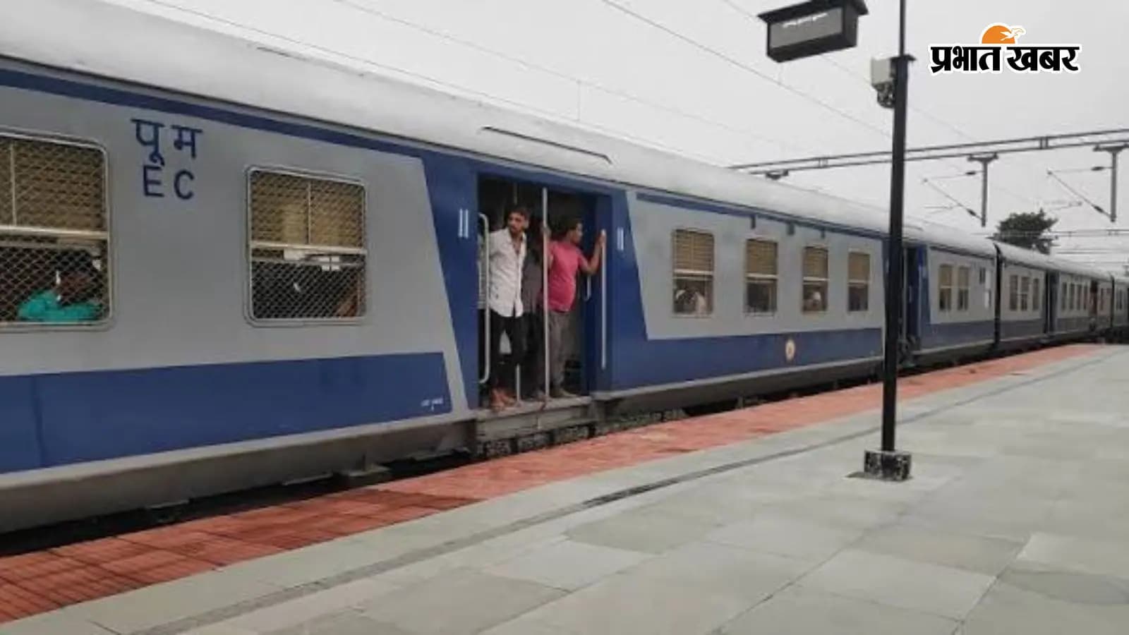 ट्रेन की प्रतीकात्मक तस्वीर ट्रेन की प्रतीकात्मक तस्वीर