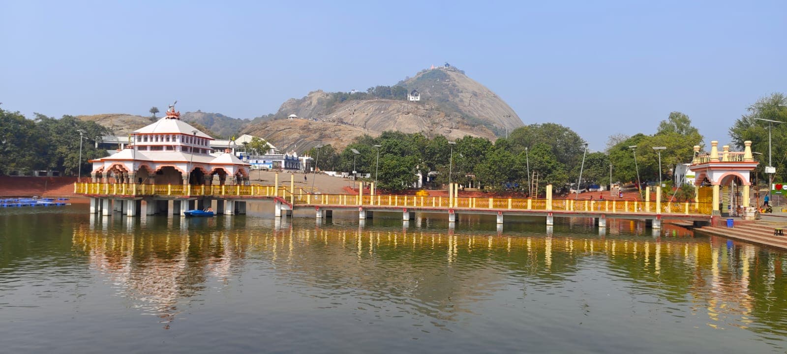 समुद्र मंथन की अमर गाथा से जुड़ा है बांका का मंदार पर्वत: यहीं से निकले अमृत कलश की बूंदों से शुरू हुई थी कुंभ मेले की परंपरा