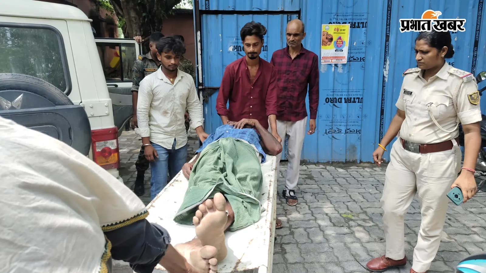 सड़क हादसे में घायल व्यक्ति