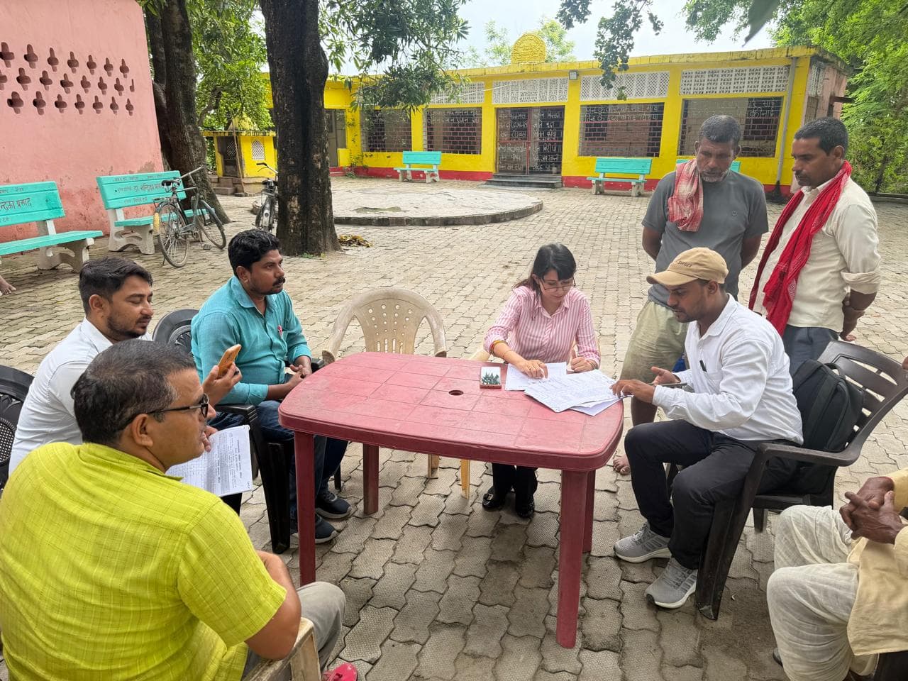 मझौलिया-नौतन की संयुक्त भूमि अधिग्रहण शिविर में किसानों की समस्याओं का ऑन स्पॉट निपटारा