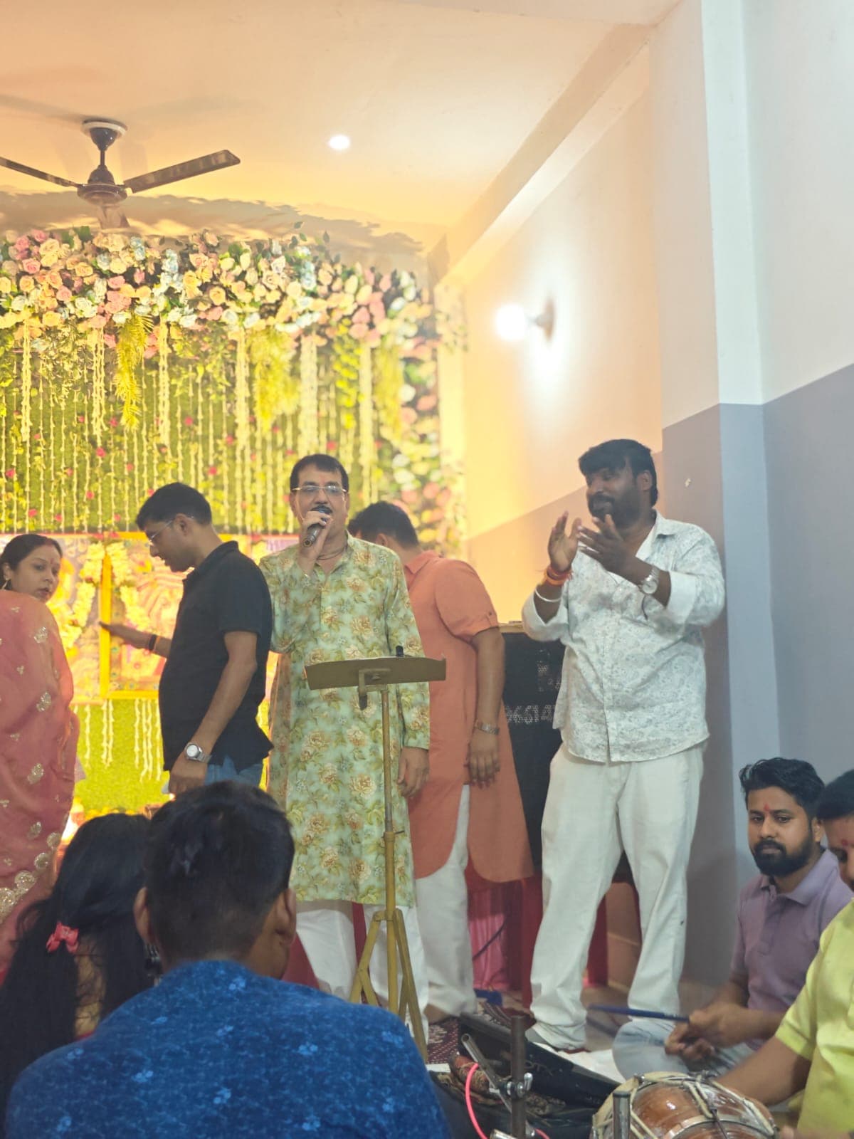 फारबिसगंज में योगिनी एकादशी पर सजी भव्य भजन संध्या, उत्तर बंगाल के कलाकारों ने बांधा समां
