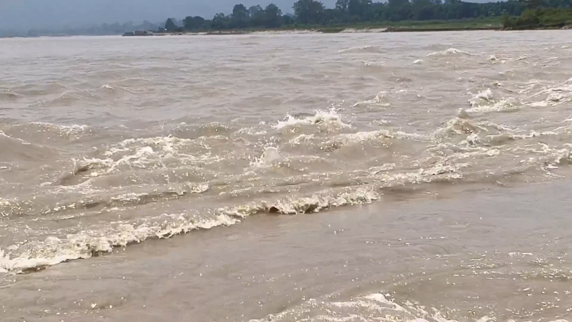 सुपौल में नेपाल में भारी बारिश का असर, बराहक्षेत्र का जलस्तर बढ़ा, कोसी नदी का जलस्तर तेजी से बढ़ने के संकेत