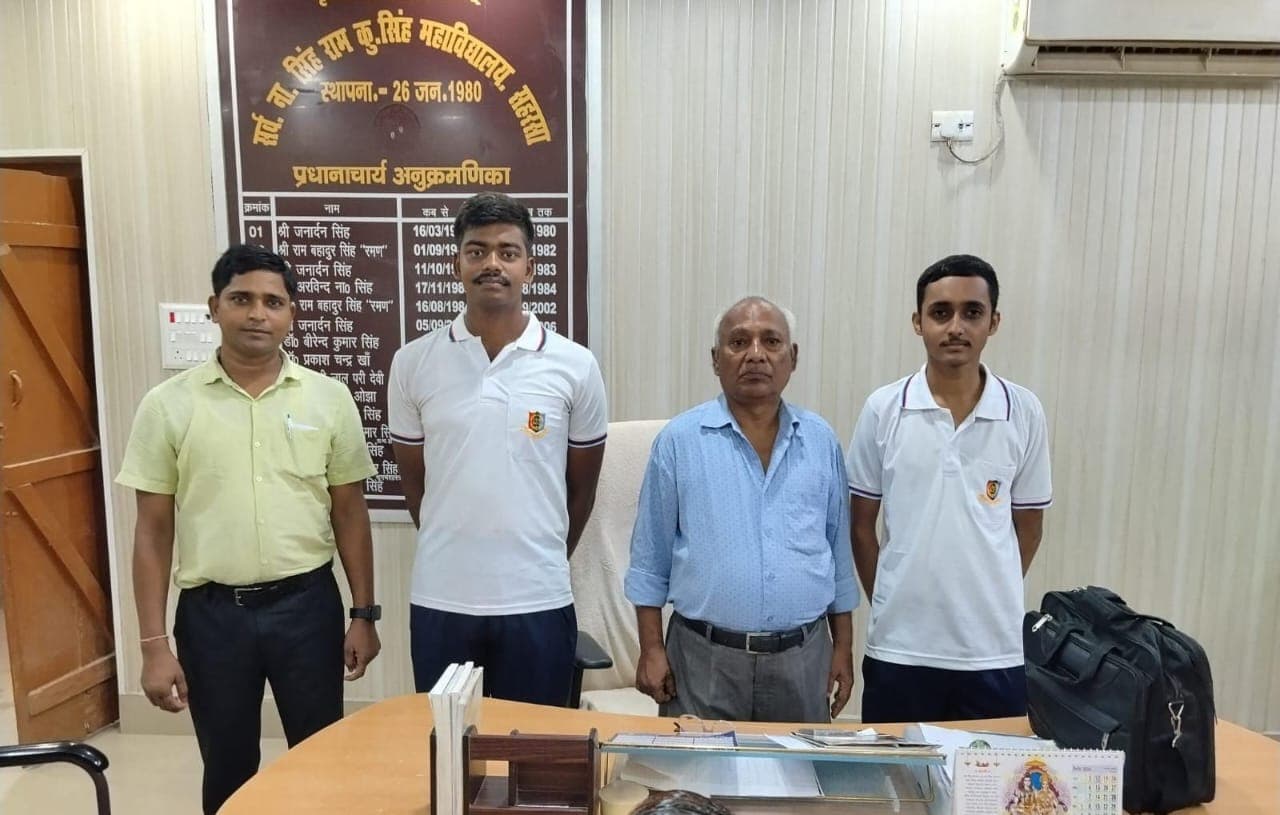 बरौनी में ड्रोन ट्रेनिंग पूरी कर लौटे एनसीसी कैडेट्स का कॉलेज में सम्मान, बढ़ाया जिले का मान