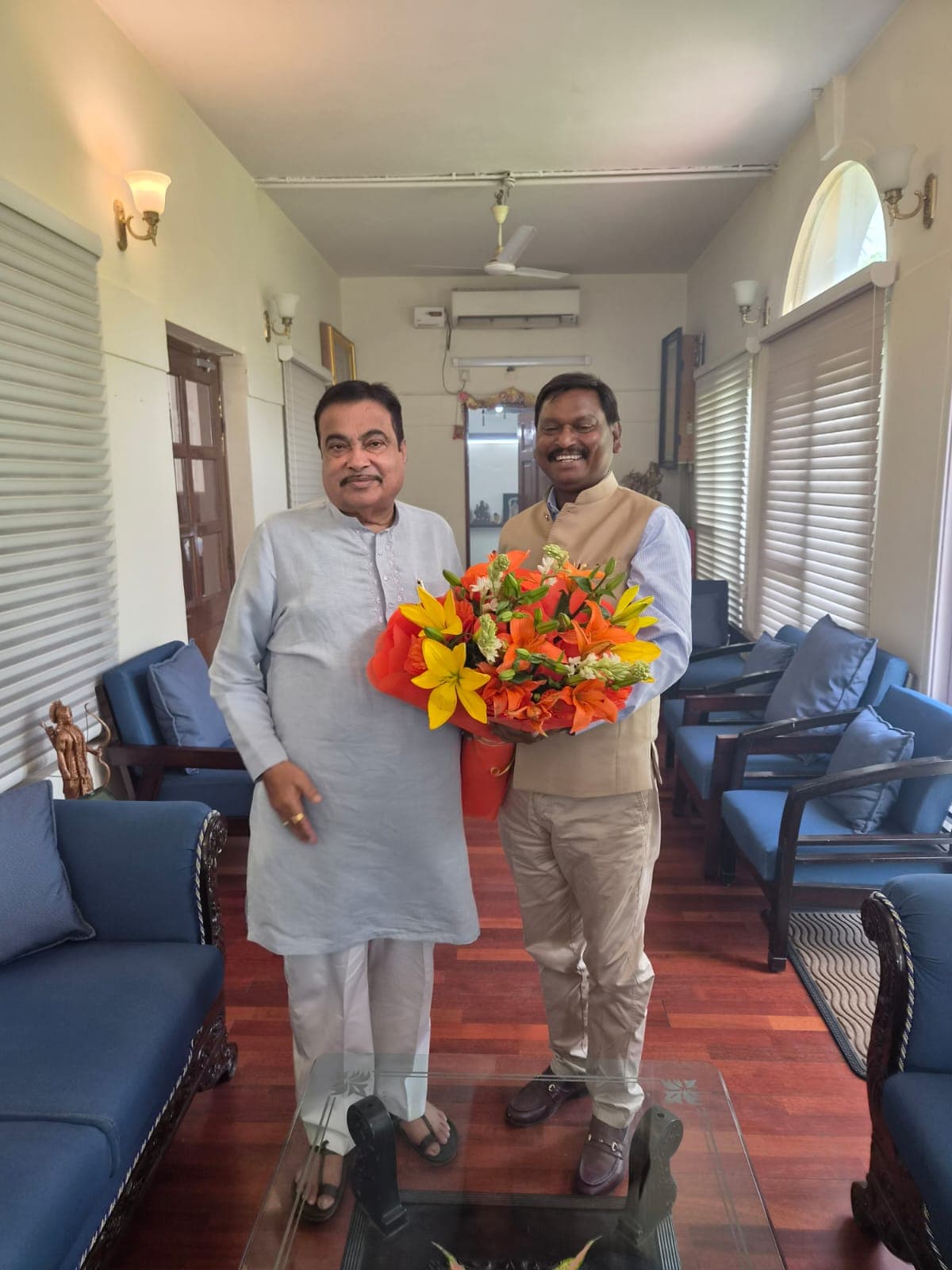 अर्जुन मुंडा ने गडकरी से की मुलाकात, खूंटी बाइपास निर्माण में तेजी लाने पर हुई चर्चा