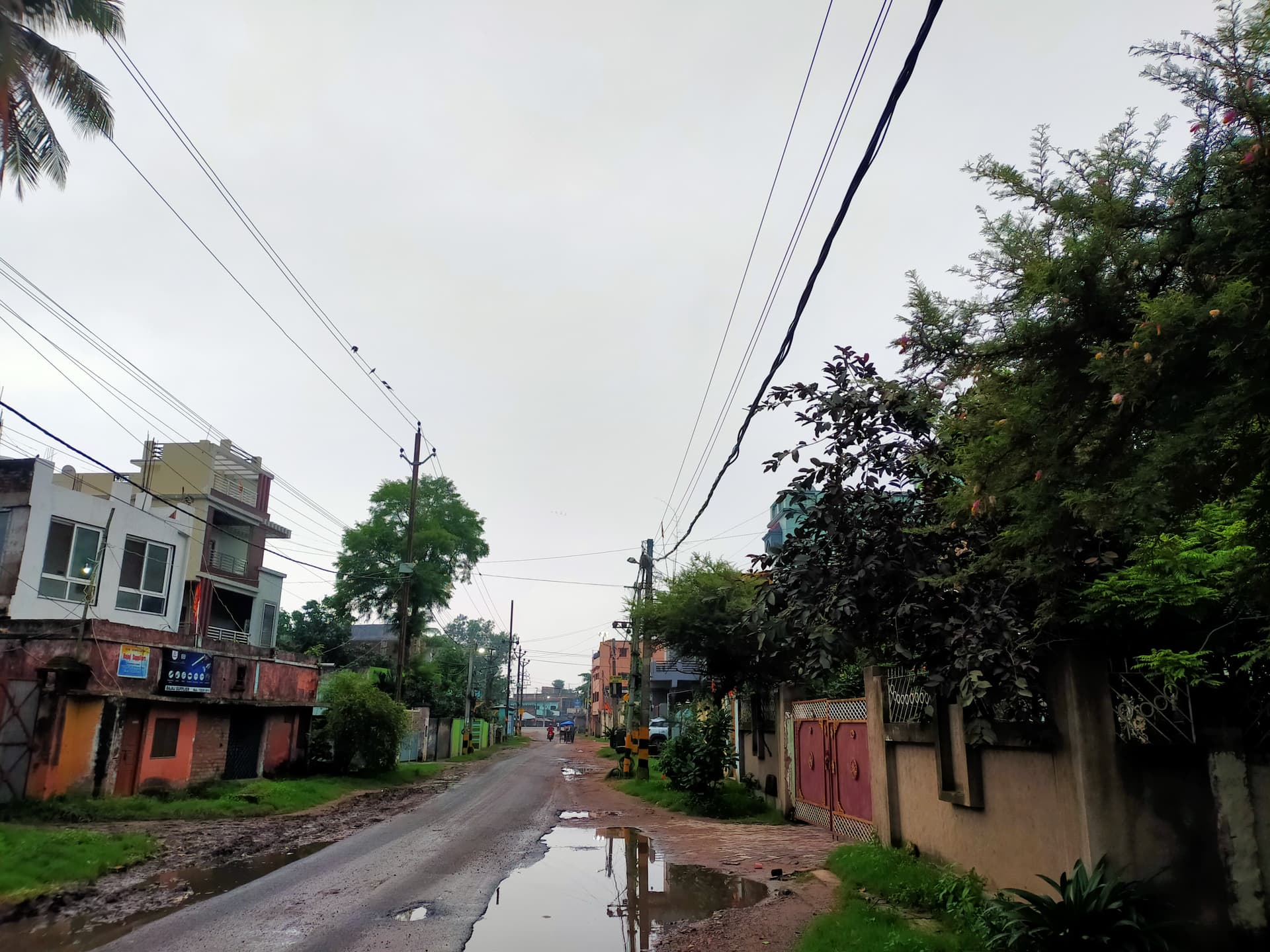 पूर्णिया में आज फिर भारी बारिश के आसार, बादलों की आवाजाही के बीच मौसम सुहाना