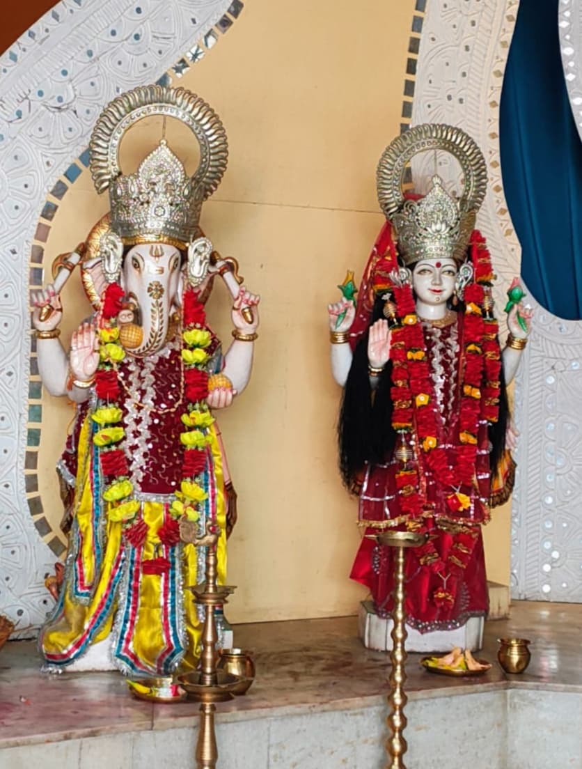आज का दर्शन: पूर्णिया के गोकुलकृष्ण में गणेश-लक्ष्मी के दर्शन से मिलती है सुख-समृद्धि की कामना