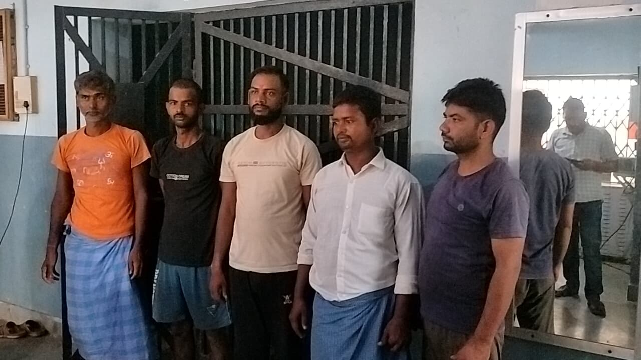 सूर्यगढ़ा पुलिस की कार्रवाई, एक अभियुक्त और छह वारंटी गिरफ्तार