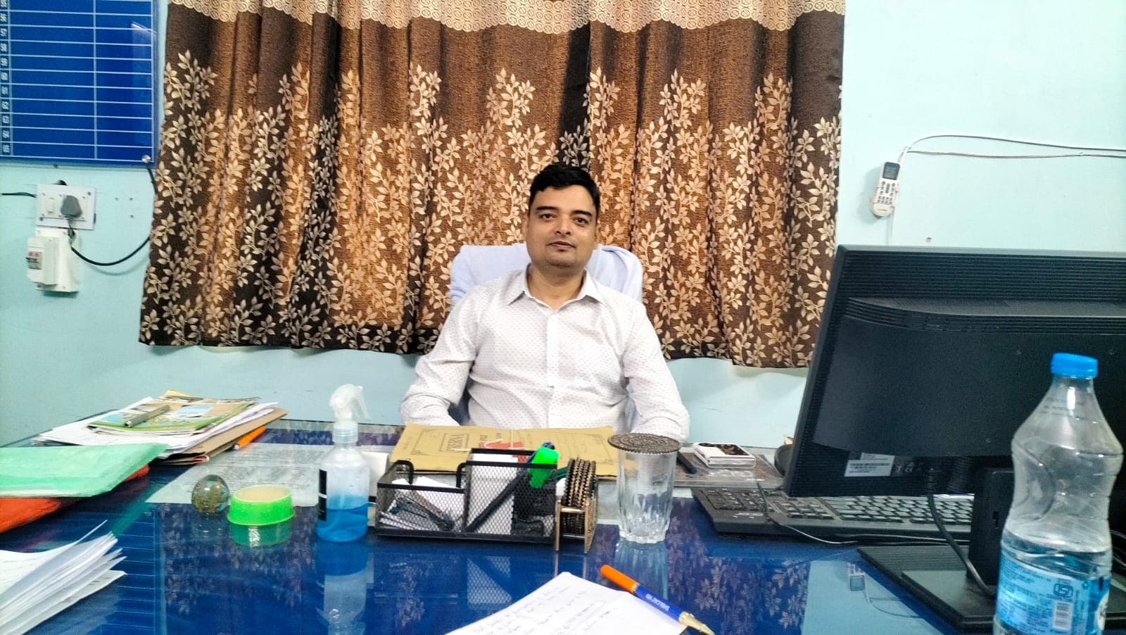 विभागीय निर्देश के बीत गए ढेड़ माह,अबतक प्राभारी सहायक गोदाम प्रबंधक ने नही गोदाम का नही दिया प्राभार